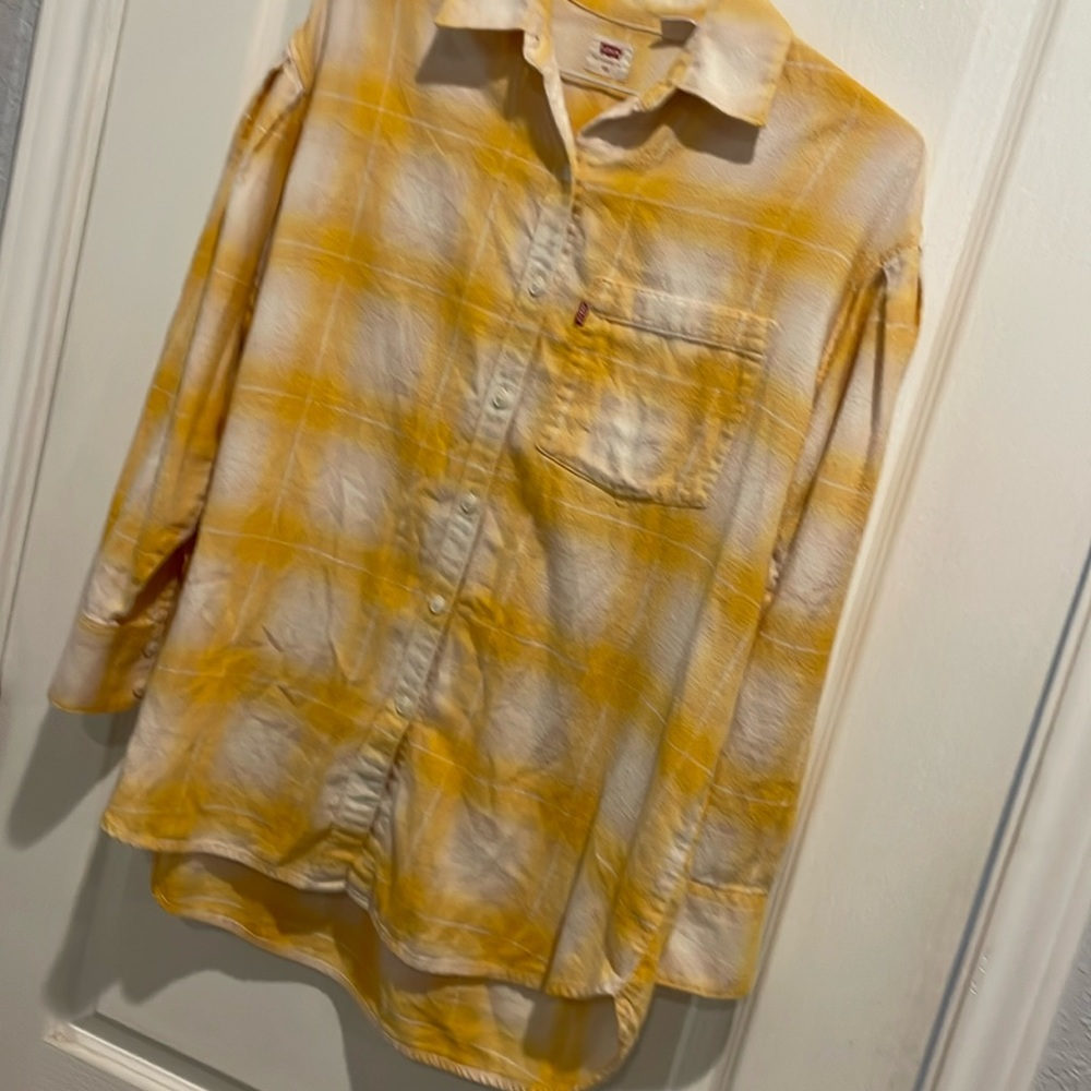 LEVIS PLAID FLANNEL SHIRT